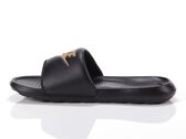  Nike Victori One Slide - Ciabatte uomo Nike. Disponibile in diverse taglie: 46, 48, 40, 41, 42, 43, 44, 45, 38, 39, 47 e colori
