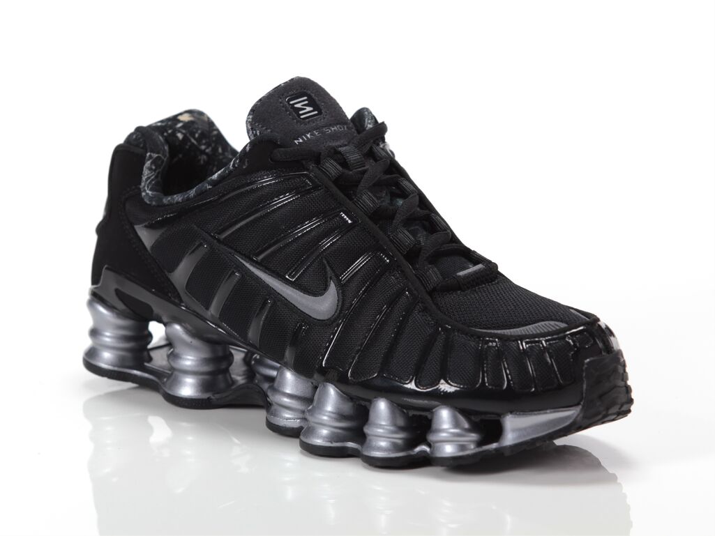 Nike NIKE SHOX TL man IQ0299 010