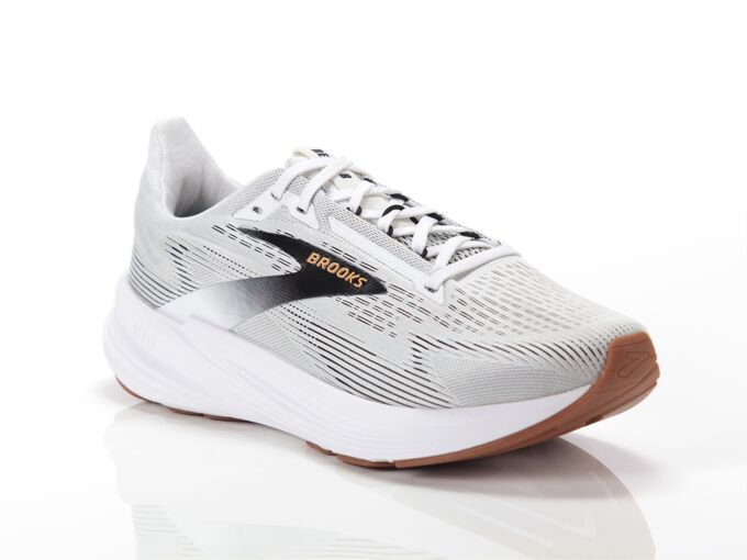 Brooks Revel 8 man 1104681D 107