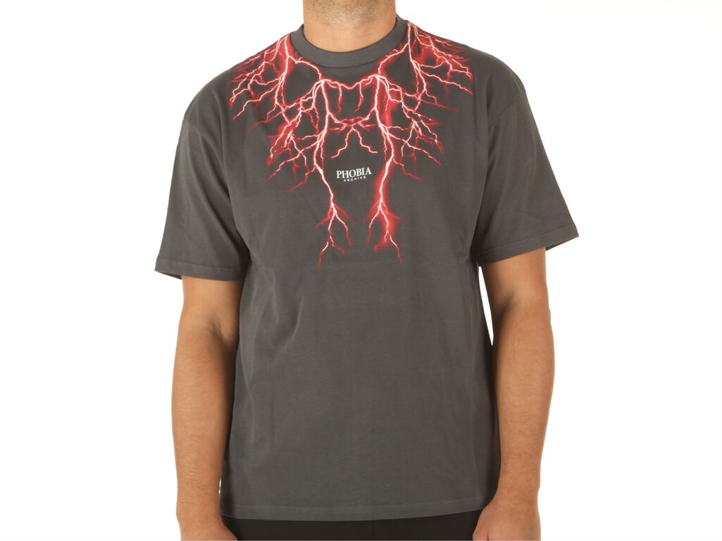  Grey T-Shirt With Red Lightning On Front - T-Shirt uomo Phobia Archive. Disponibile in diverse taglie: s, xl e colori grigio, r