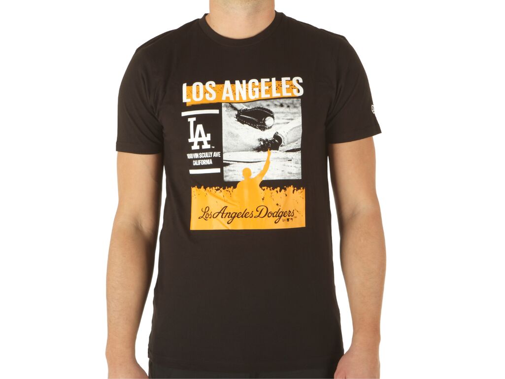  Mlb Stadium Photo Los Angeles Dodgers Blk - T-Shirt uomo New Era. Disponibile in diverse taglie: s e colori bianco, ocra, nero.