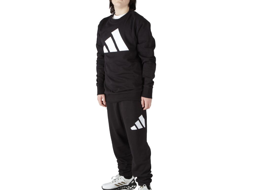  J BL FT JOG 240 BLACK/WHITE - Tuta bambino Adidas. Disponibile in diverse taglie: l, m, s e colori nero. YOUSPORTY.