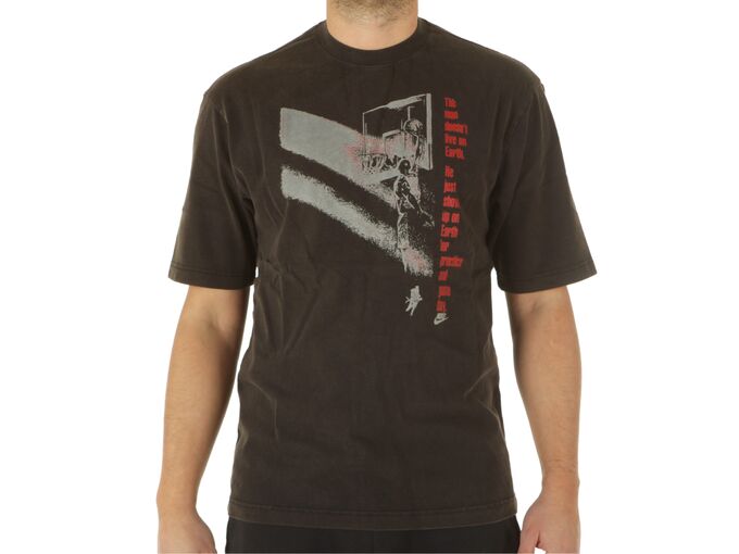  M J Flt Ss Graphic Crew Black - T-Shirt uomo Nike. Disponibile in diverse taglie: l, m, xl e colori grigio, rosso, nero. YOUSPO