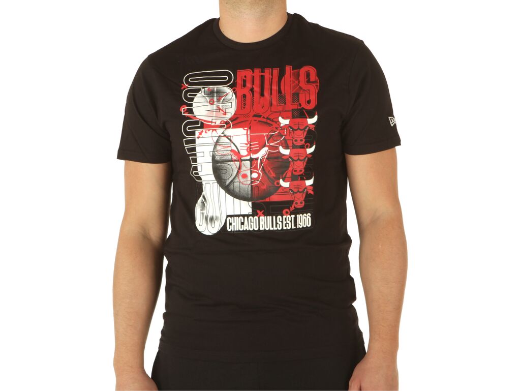  Nba Bball Graphic Tee Chicago Bulls - T-Shirt uomo New Era. Disponibile in diverse taglie: l, m, s, xl e colori rosso, bianco, 