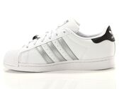  Superstar W - Sneakers donna Adidas. Disponibile in diverse taglie: 40, 39 e colori argento, bianco, nero. YOUSPORTY.