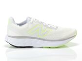  520 - Running uomo New Balance. Disponibile in diverse taglie: 46, 41, 42, 43, 44, 45, 47 e colori giallo fluo, bianco. YOUSPOR