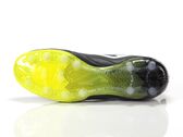 NUMERO 10 - Calcio uomo Joma. Disponibile in diverse taglie: 40, 41, 42, 43, 44, 45 e colori giallo, nero, verde. YOUSPORTY.